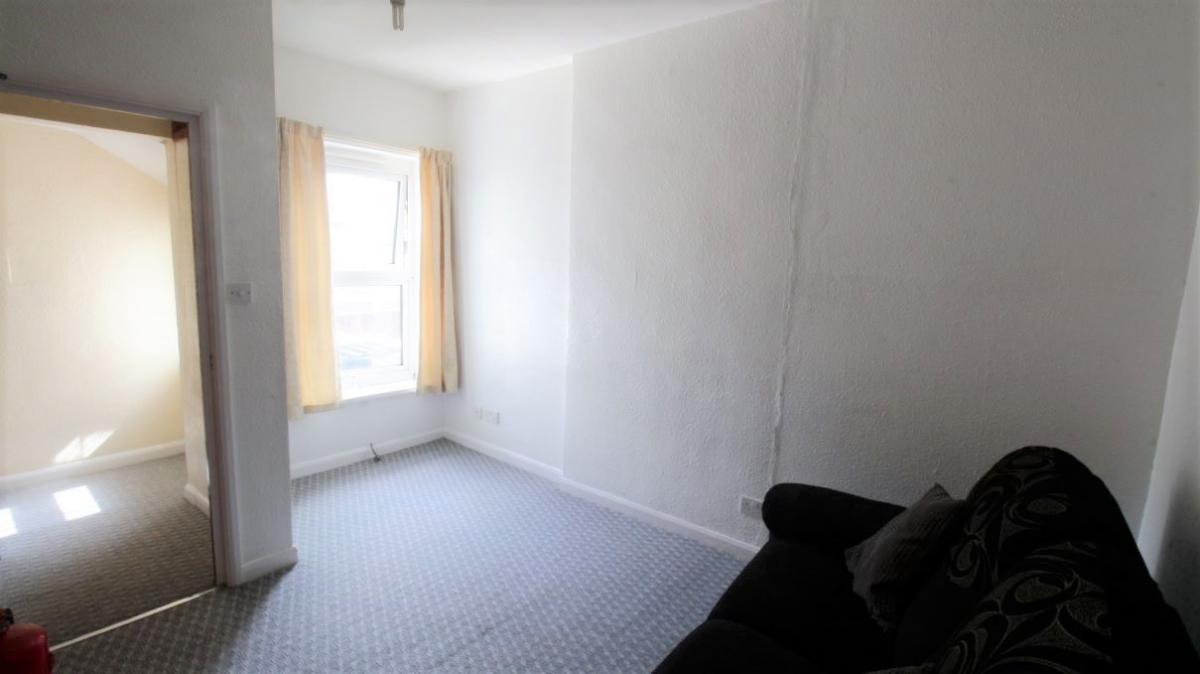 Image of 1 Bedroom Studio Flat, London Road, Wilmorton