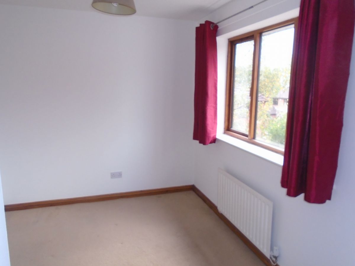Image of 2 Bedroom Town House, Lydstep Close, Oakwood