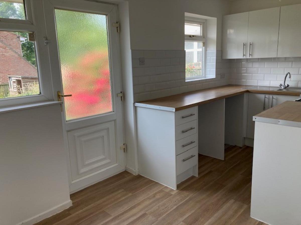 Image of 2 Bedroom Town House, Pinecroft Court, Oakwood