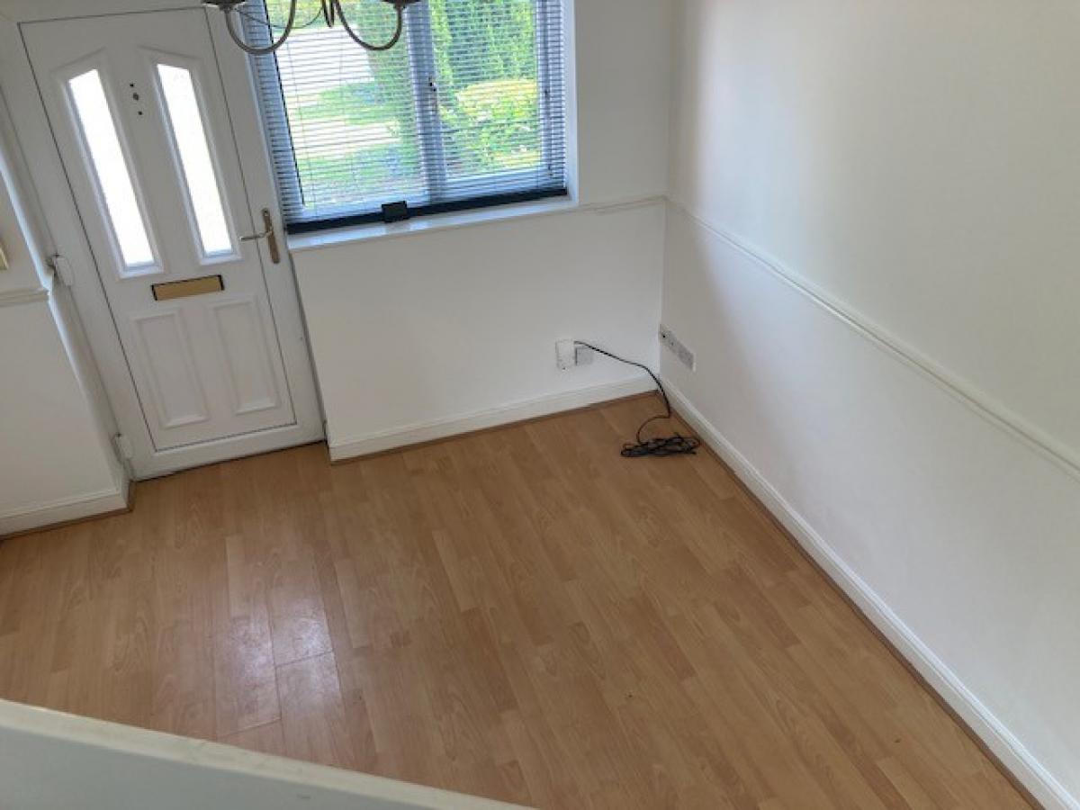 Image of 2 Bedroom Town House, Pinecroft Court, Oakwood