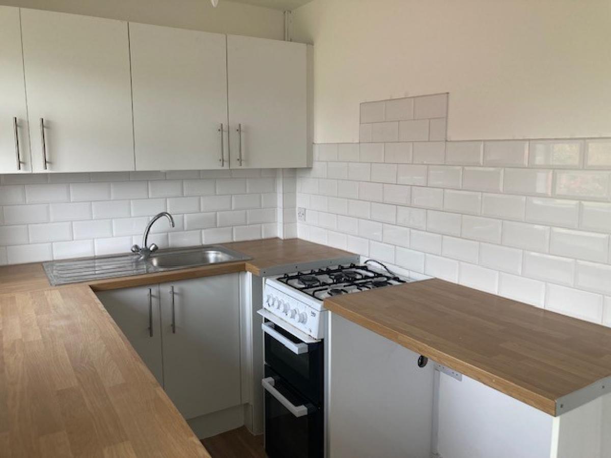 Image of 2 Bedroom Town House, Pinecroft Court, Oakwood