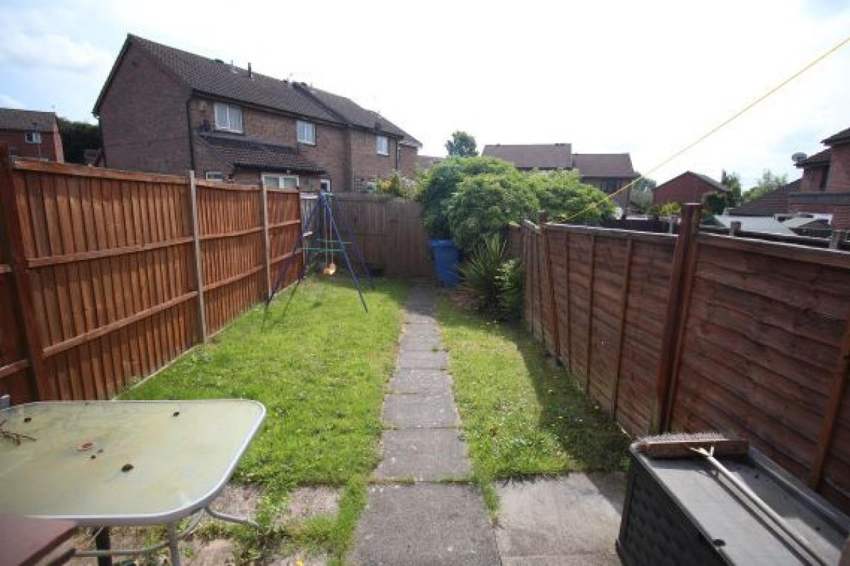 Image of 2 Bedroom Town House, Danebridge Crescent, Oakwood