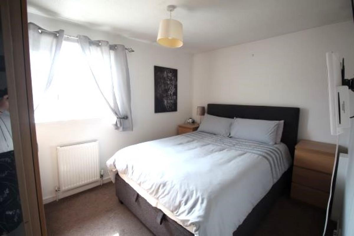 Image of 2 Bedroom Town House, Danebridge Crescent, Oakwood