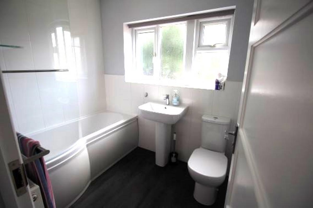 Image of 3 Bedroom Semi-Detached House, Prince Charles Avenue, Mackworth