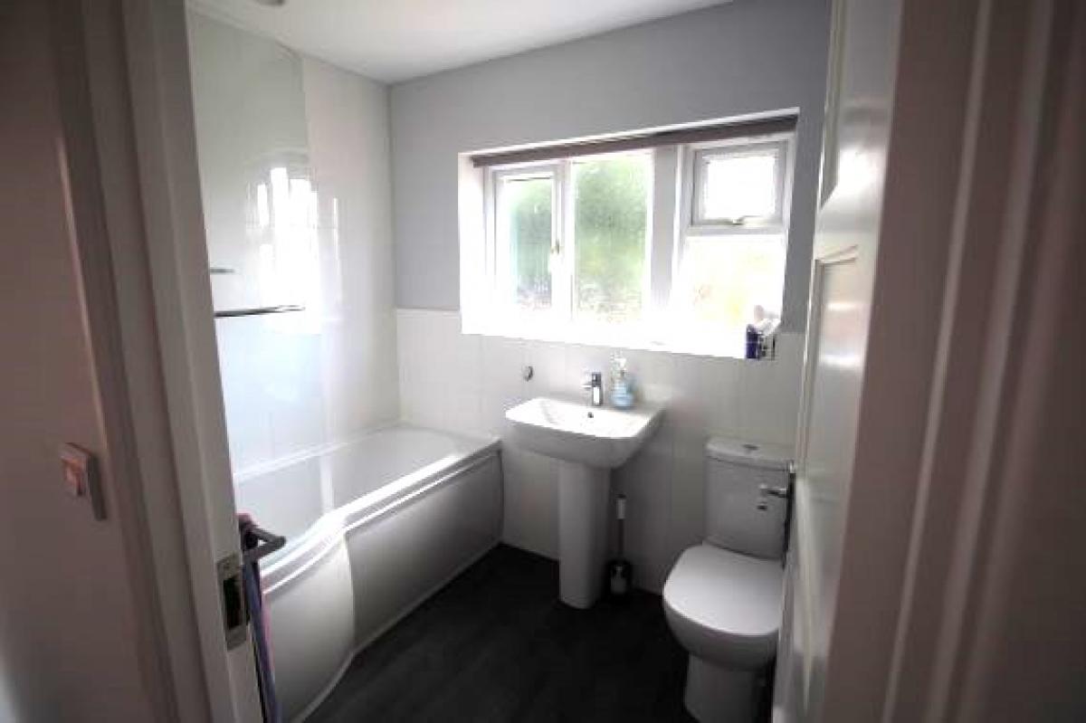 Image of 3 Bedroom Semi-Detached House, Prince Charles Avenue, Mackworth