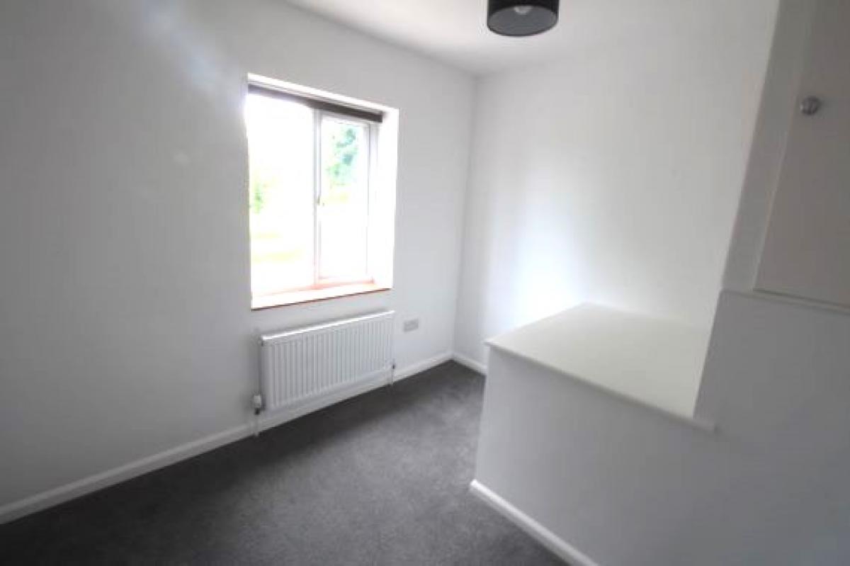 Image of 3 Bedroom Semi-Detached House, Prince Charles Avenue, Mackworth