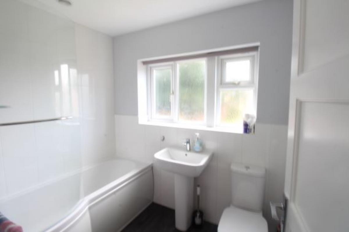 Image of 3 Bedroom Semi-Detached House, Prince Charles Avenue, Mackworth