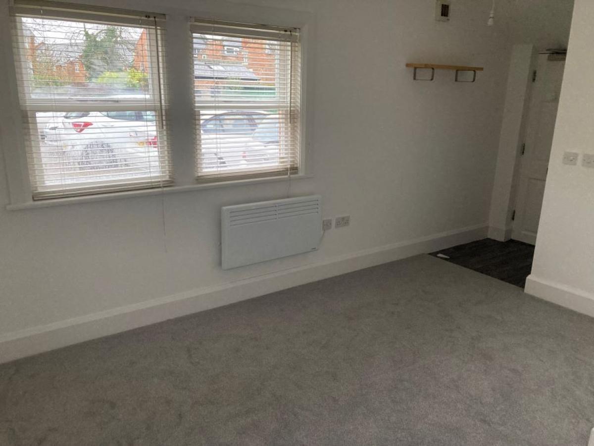 Image of 1 Bedroom Studio Flat, Belper Road, Derby Centre