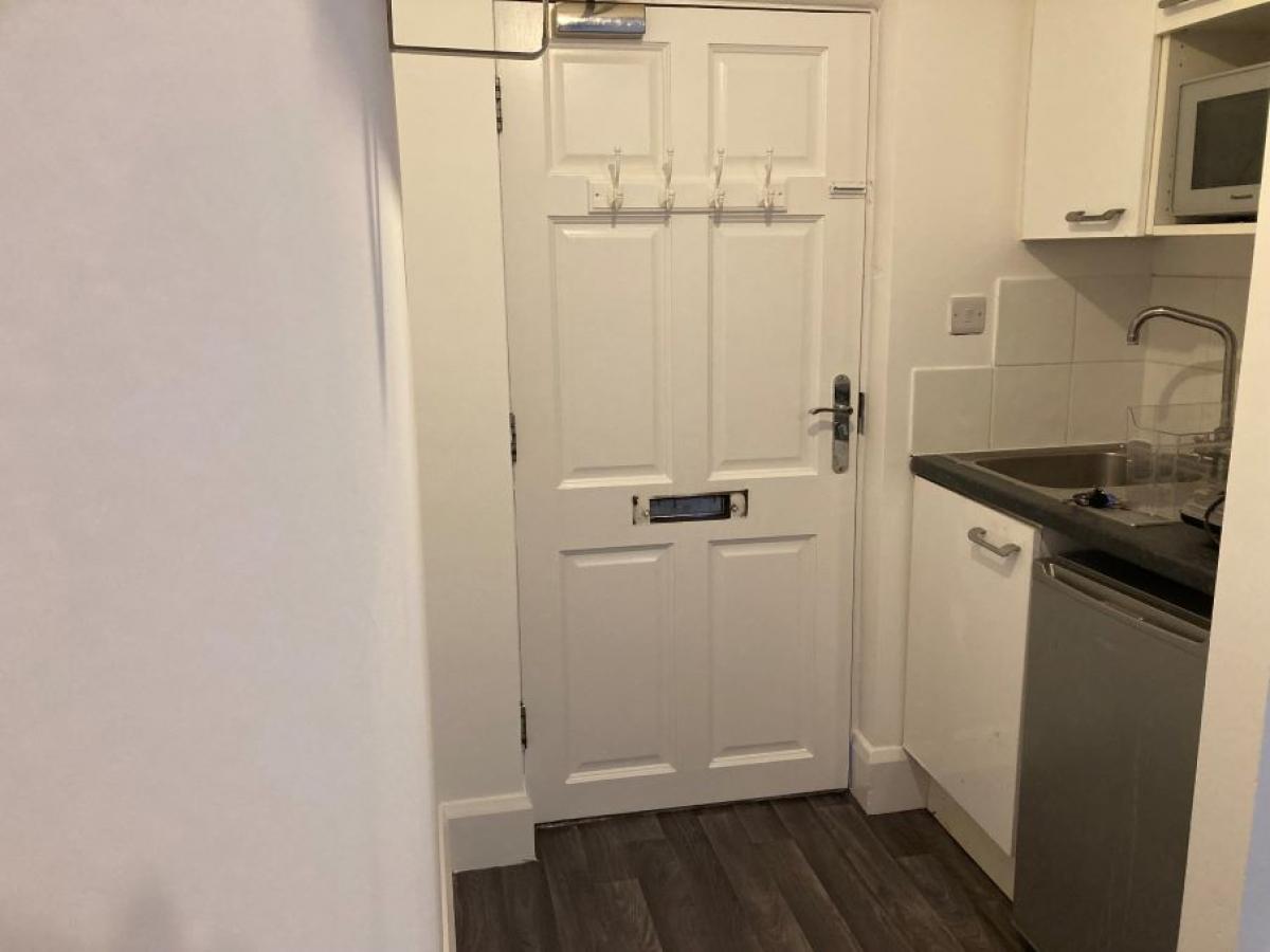 Image of 1 Bedroom Studio Flat, Belper Road, Derby Centre